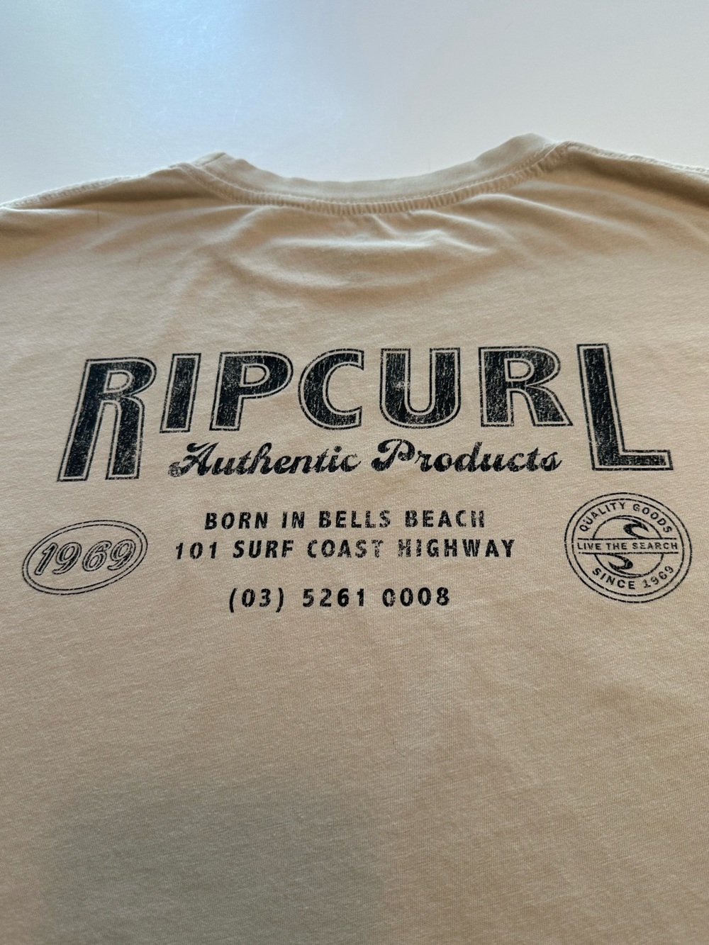 Rip Curl Cropped Graphic Tee Escape to Paradise Beige Women’s Size X-Small - Picture 6 of 9